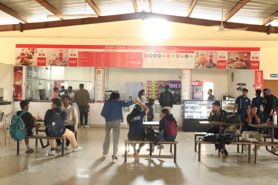 Cafeteria 3