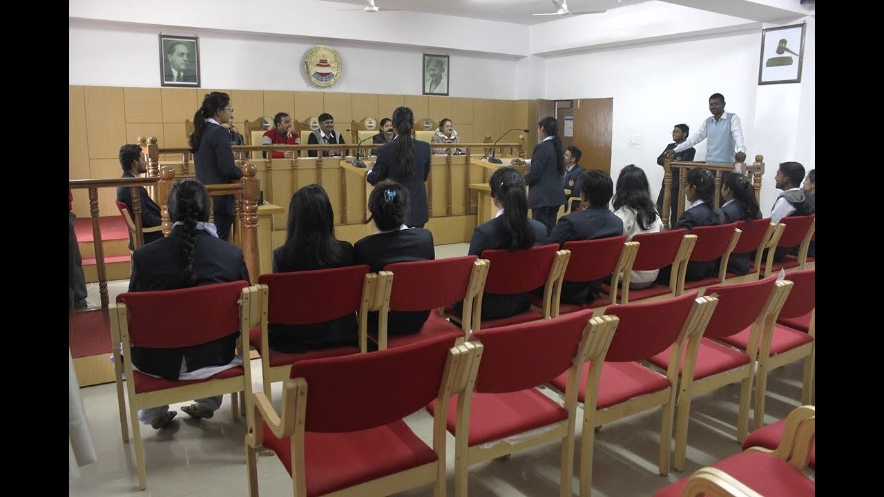 Proper well-equipped moot court